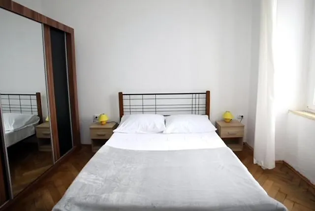 Apartment Una Pula Croatia