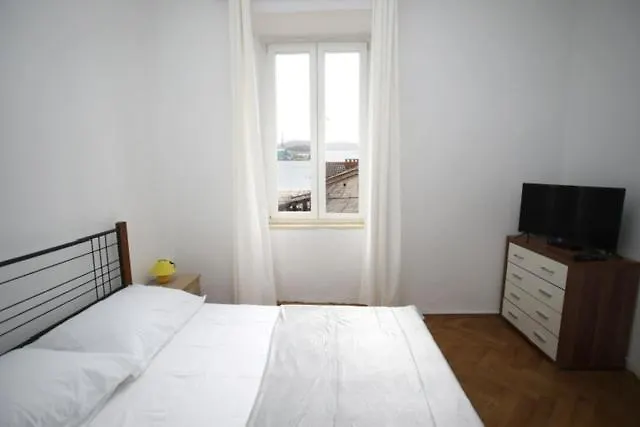 Apartment Una Pula